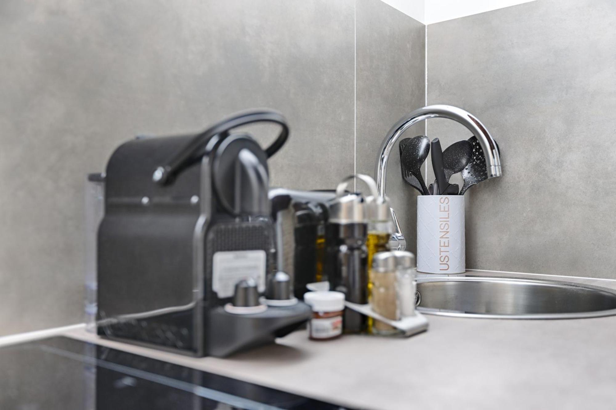 Mykeypers - Lovely Studio With Jacuzzi París Exterior foto