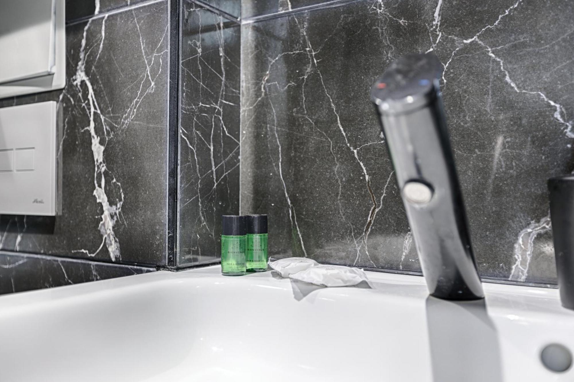 Mykeypers - Lovely Studio With Jacuzzi París Exterior foto