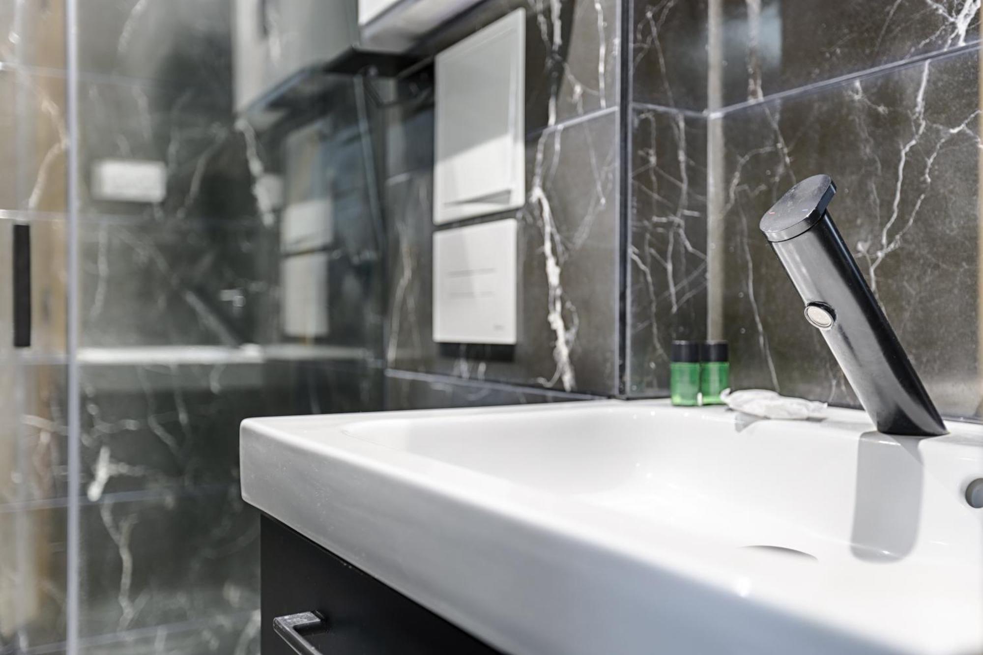 Mykeypers - Lovely Studio With Jacuzzi París Exterior foto